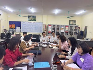 Khoa Xây dựng Đảng tổ chức họp khoa và thông tin khoa học